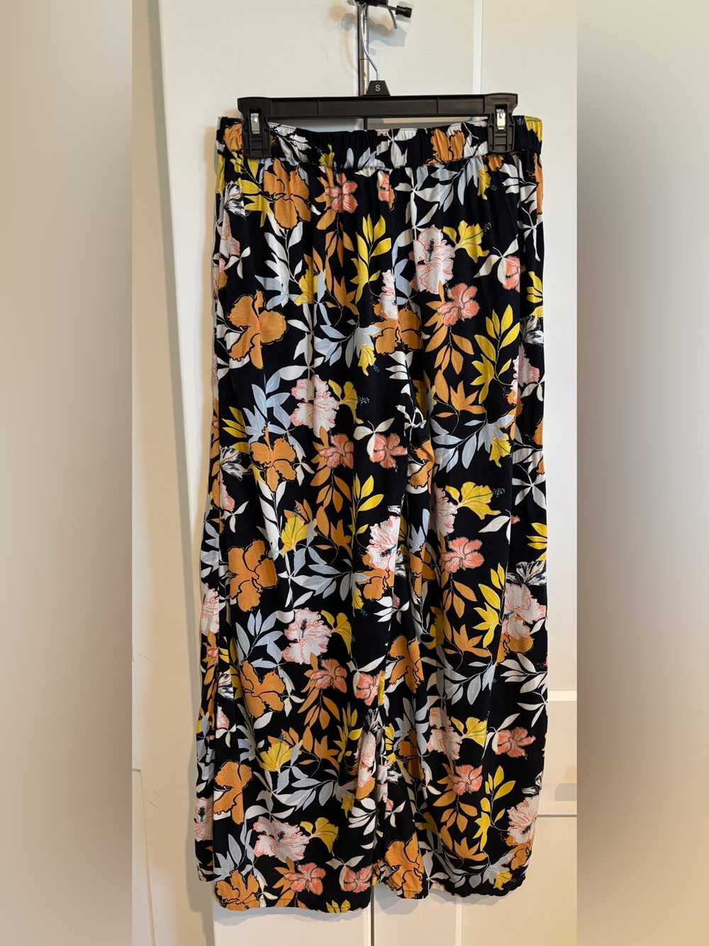 Roxy Midnight Avenue Black Floral Wide Leg Pants. Size M - Picture 5 of 8